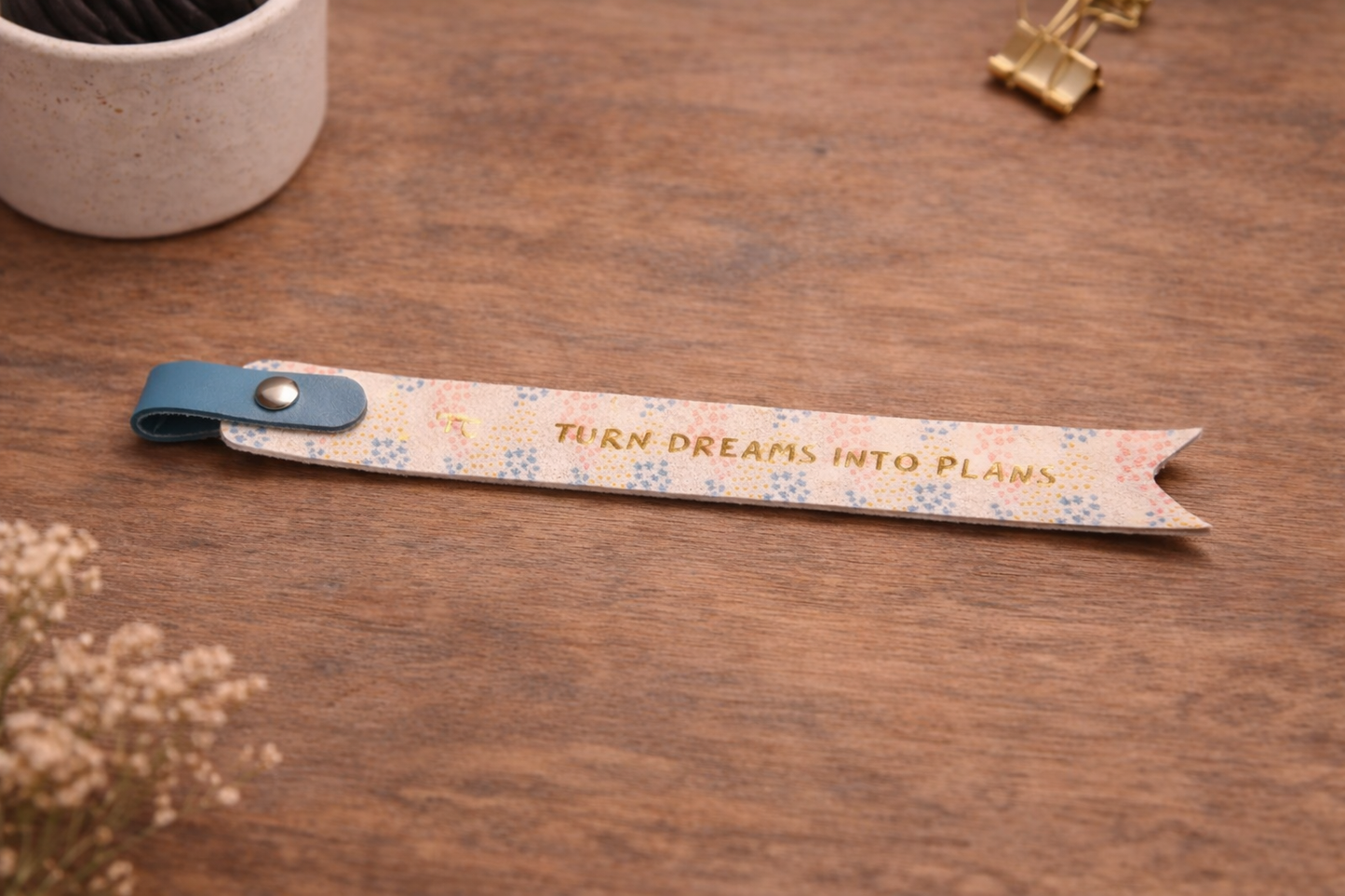 סימניה Turn dreams into plans